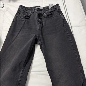 Zara Women’s Charcoal Relaxed Straight Jeans